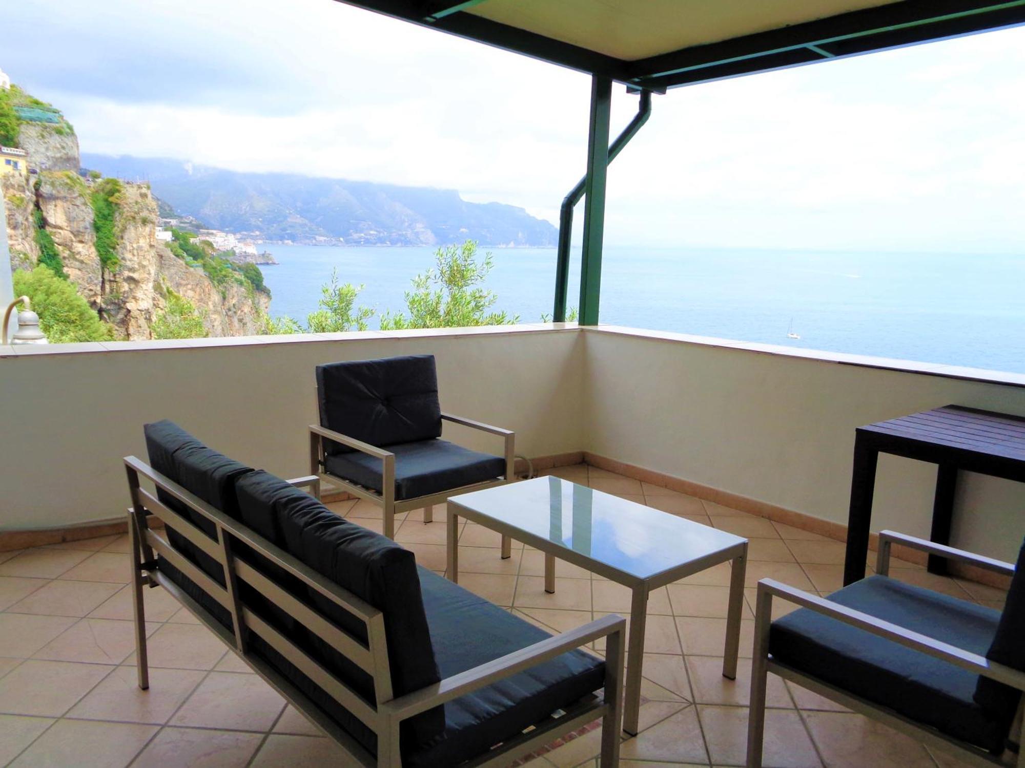 Blue Lagoon Amalfi Exterior photo