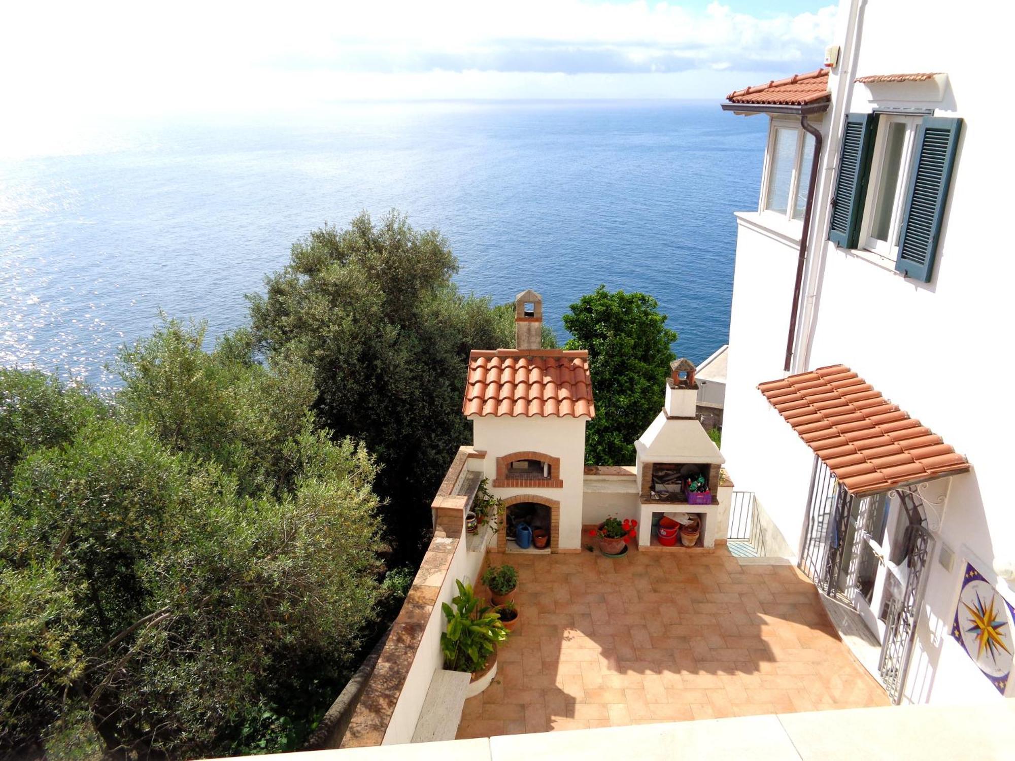 Blue Lagoon Amalfi Exterior photo